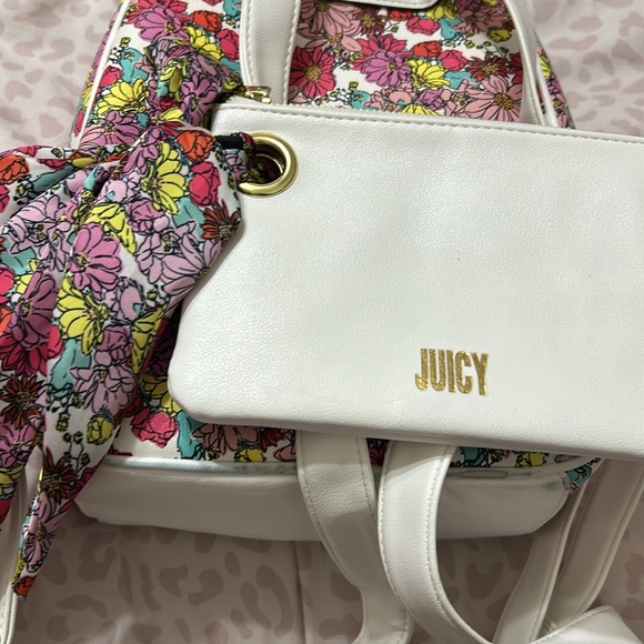Juicy Couture Mini Backpack with removable pouch and bag scarf - Picture 6 of 7